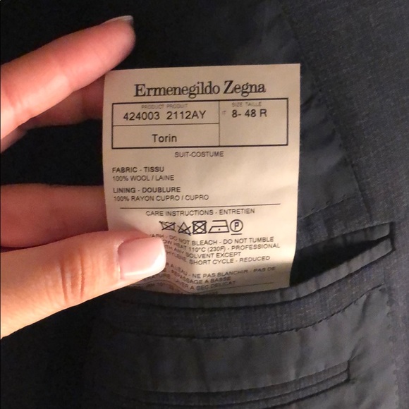 Men’s Suit - Picture 8 of 8